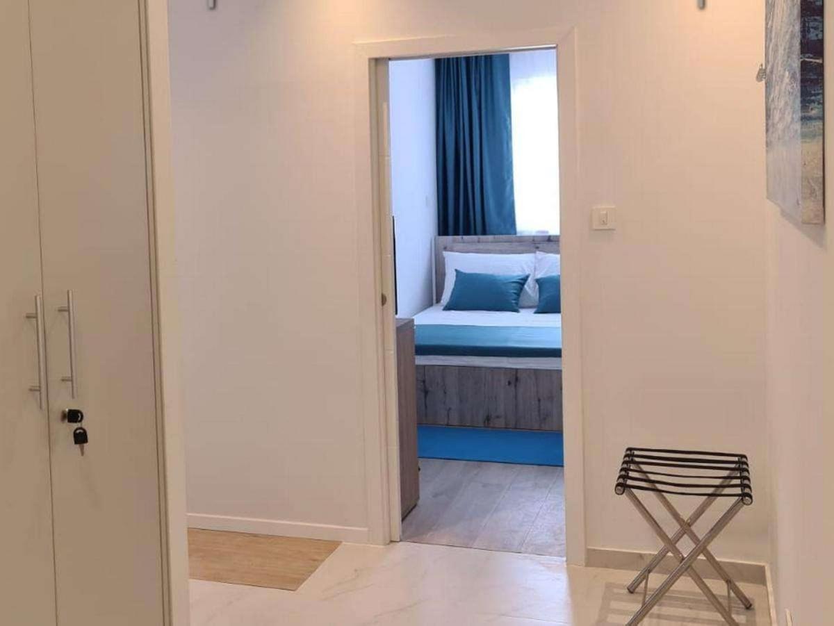 Apartments With A Parking Space Mastrinka, Ciovo - 23177 Trogir Bagian luar foto