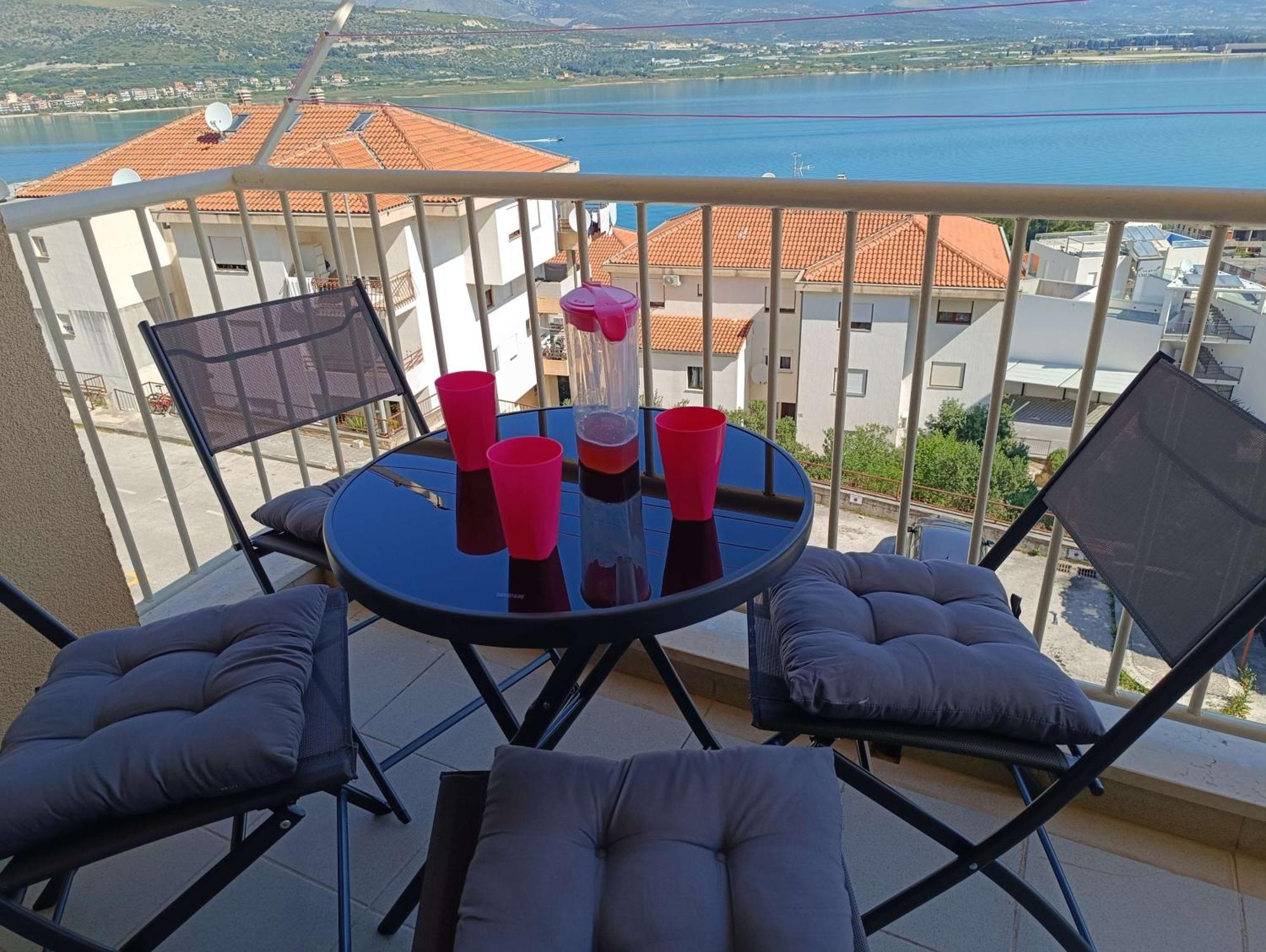 Apartments With A Parking Space Mastrinka, Ciovo - 23177 Trogir Bagian luar foto