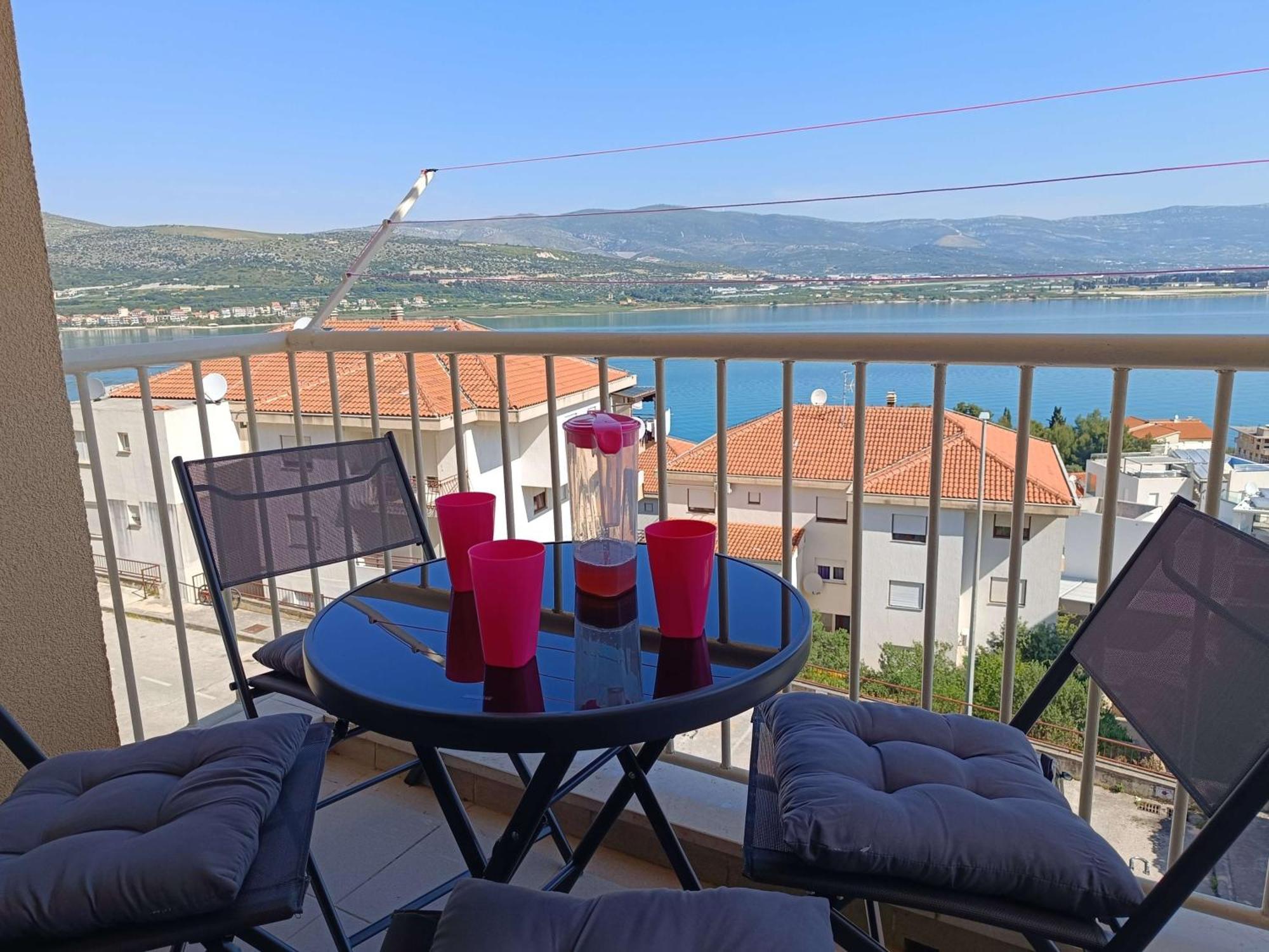 Apartments With A Parking Space Mastrinka, Ciovo - 23177 Trogir Bagian luar foto